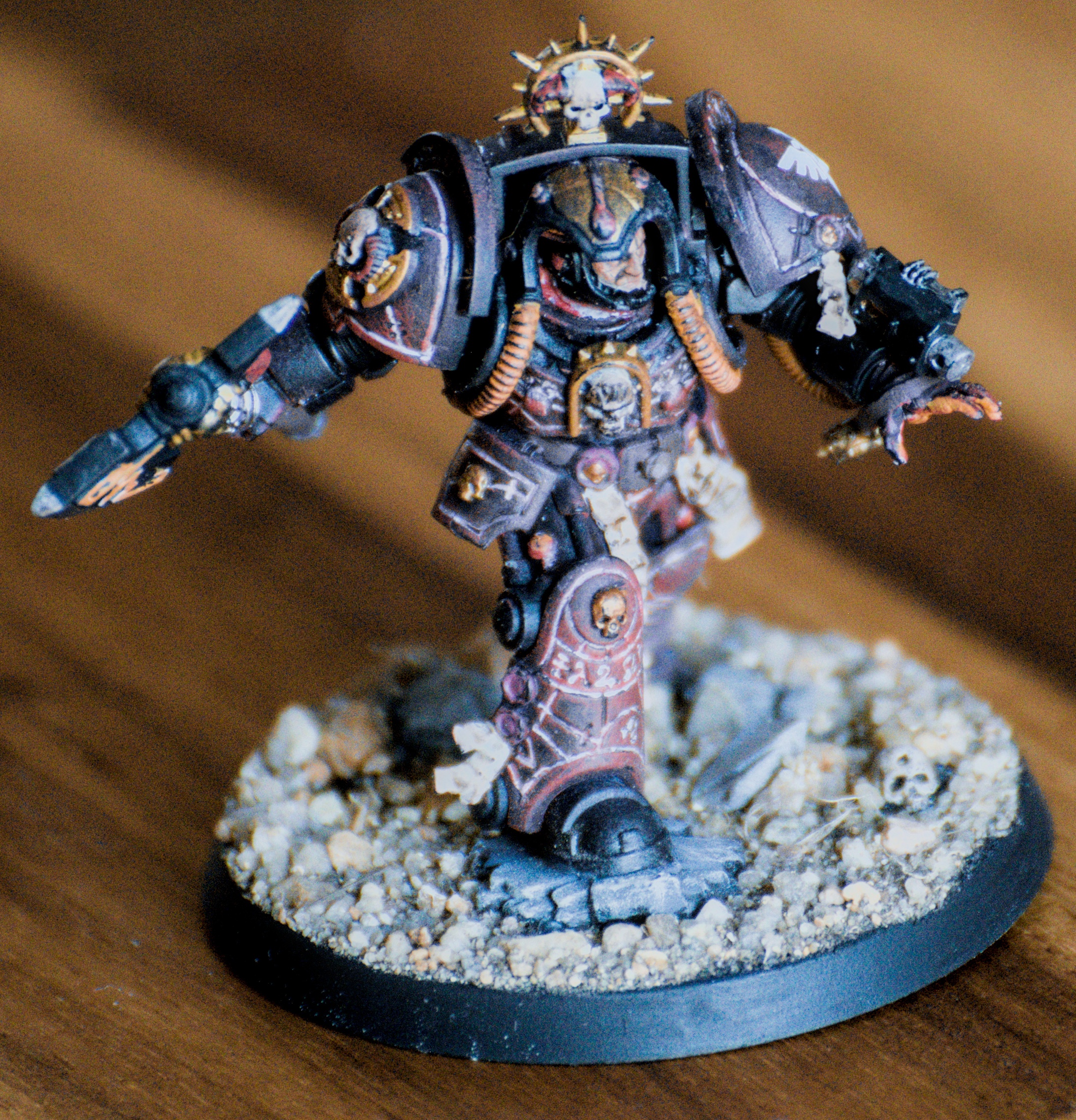 ARCHIVISTE EN ARMURE TERMINATOR